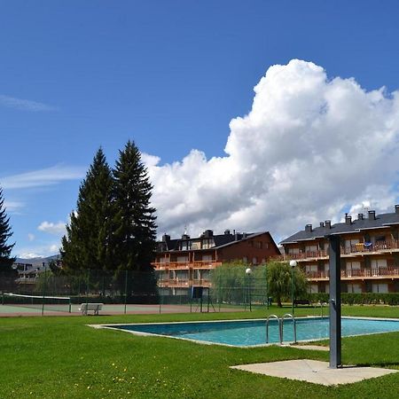Amplio Apartamento Con Piscina En Llivia Bagian luar foto