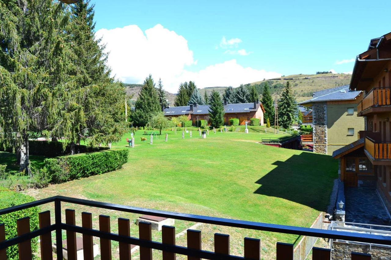 Amplio Apartamento Con Piscina En Llivia Bagian luar foto