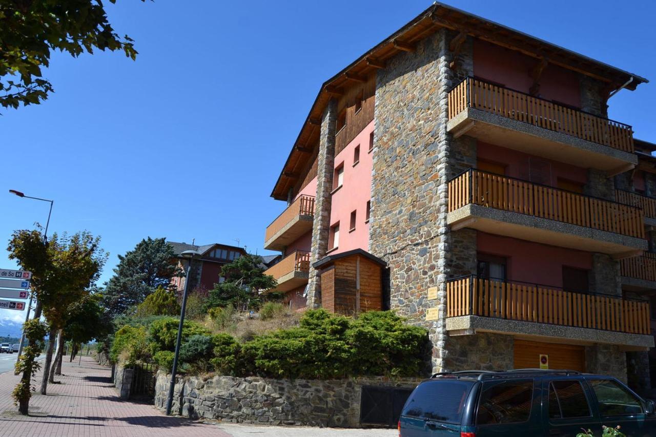 Amplio Apartamento Con Piscina En Llivia Bagian luar foto