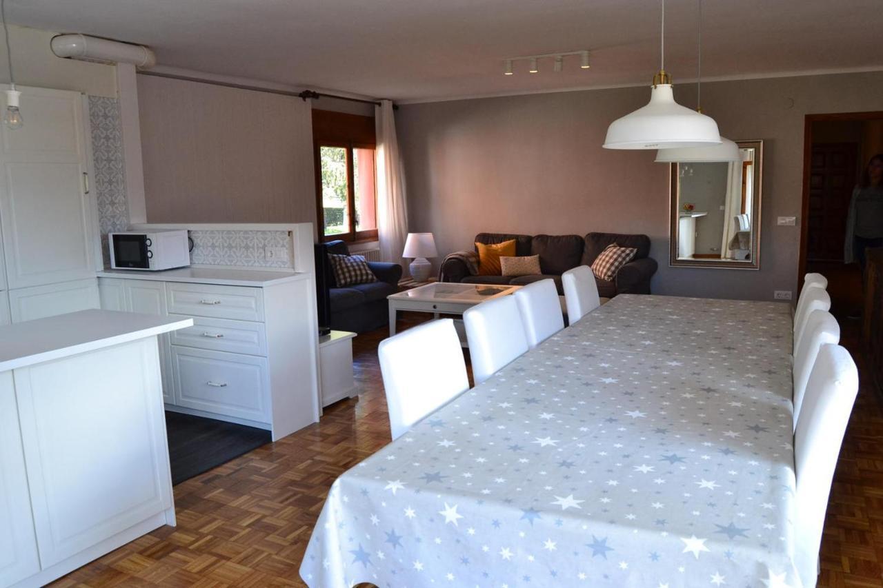 Amplio Apartamento Con Piscina En Llivia Bagian luar foto