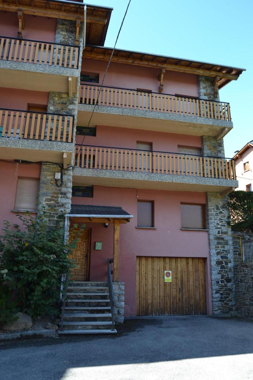 Amplio Apartamento Con Piscina En Llivia Bagian luar foto